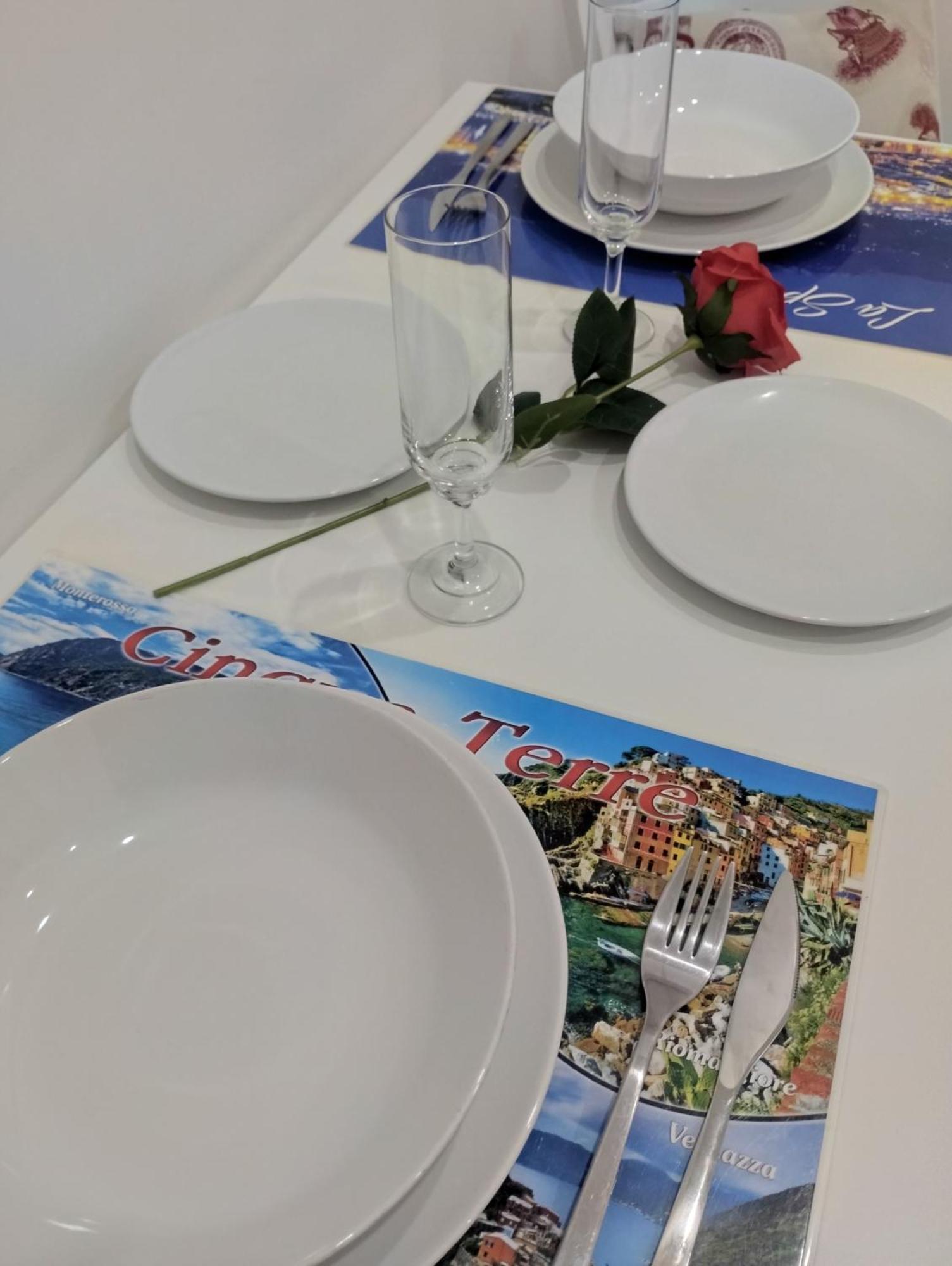 Casa Vacanze Andrea La Tua Base Per Visitare Il Mare Delle Cinque Terre Appartement La Spezia Buitenkant foto